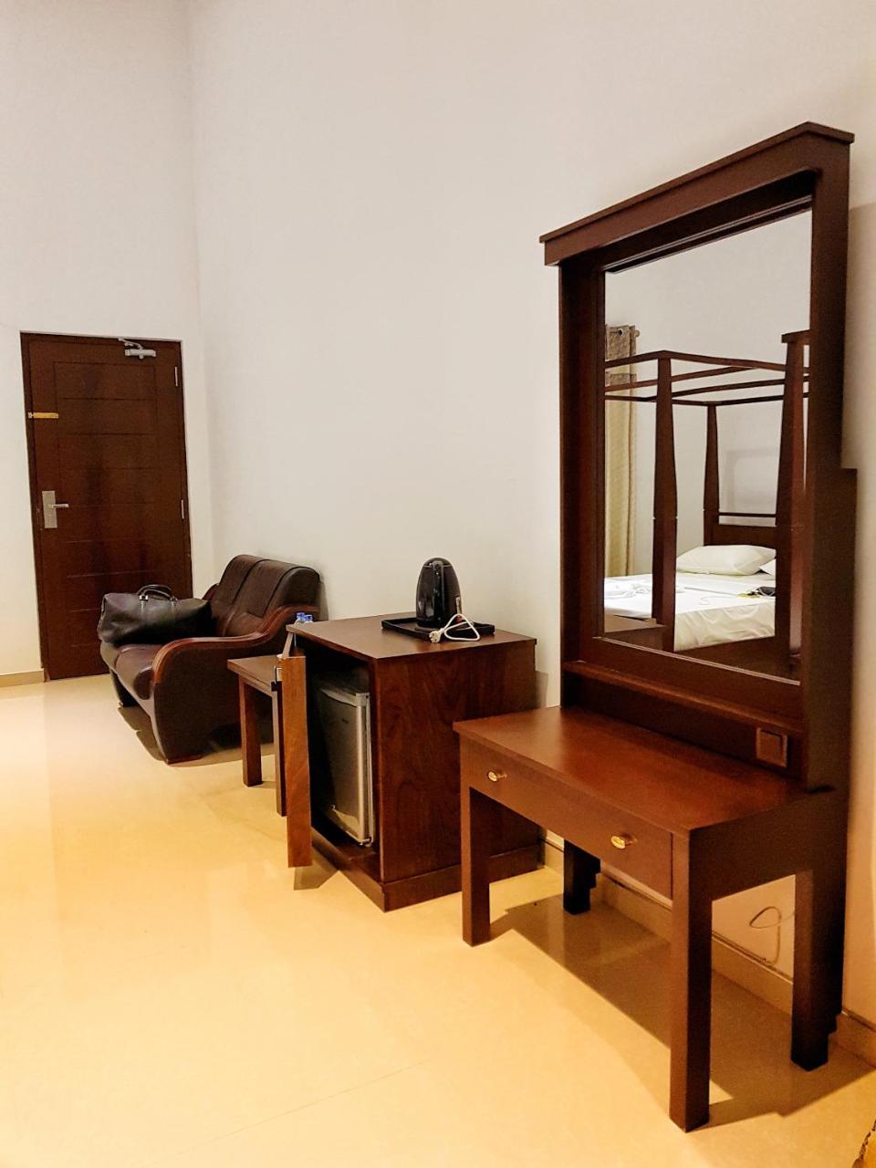 Livinya Holiday Resort Kataragama Ngoại thất bức ảnh