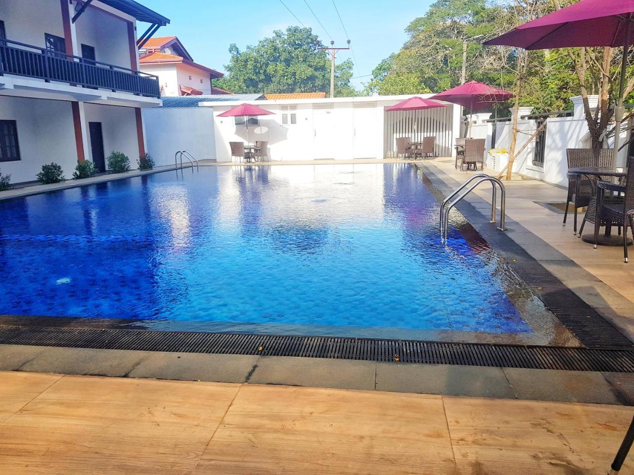 Livinya Holiday Resort Kataragama Ngoại thất bức ảnh