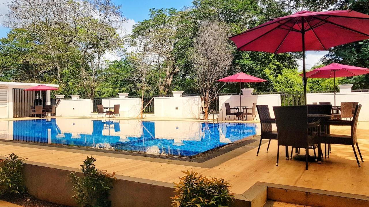 Livinya Holiday Resort Kataragama Ngoại thất bức ảnh