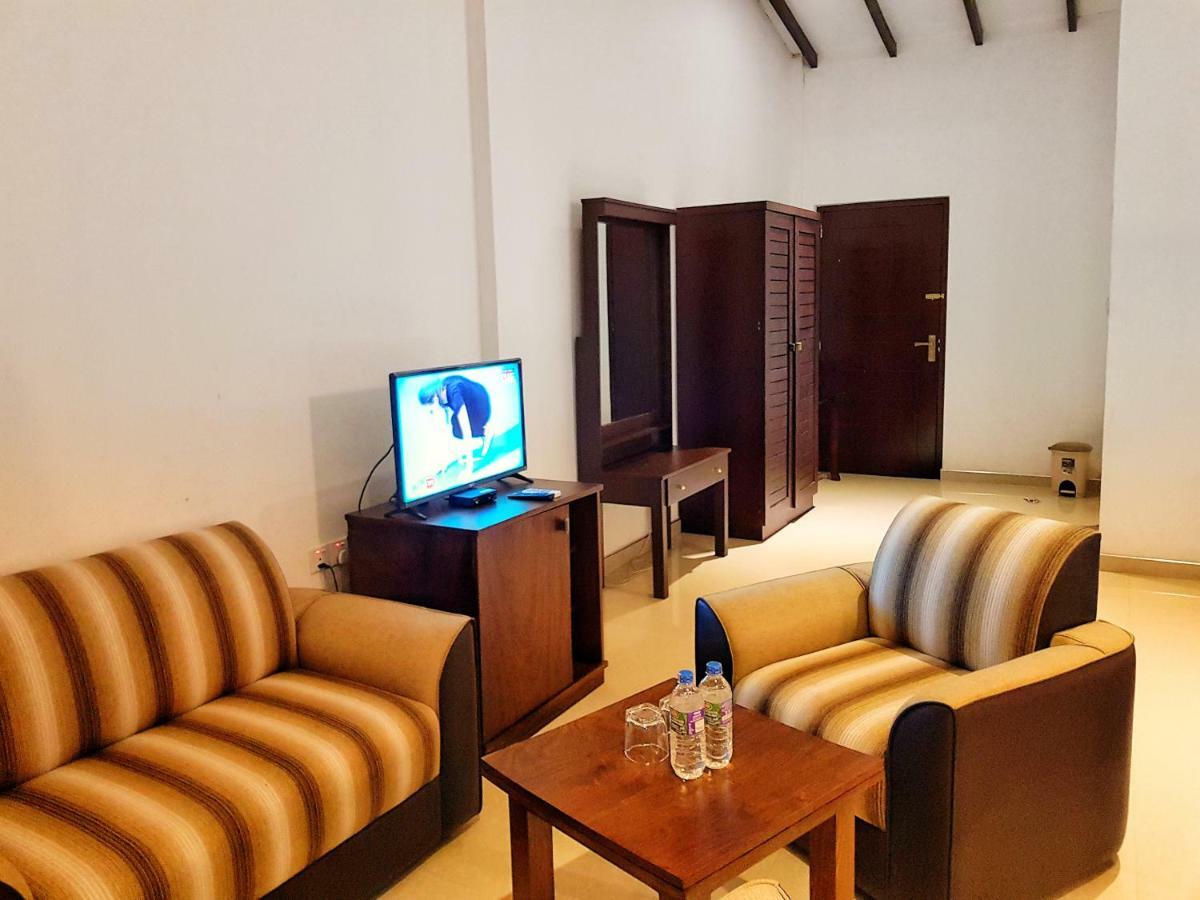 Livinya Holiday Resort Kataragama Ngoại thất bức ảnh